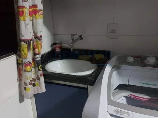 Imagem 3: Apartamento de 2 Quartos em Andar Alto com 1 Vaga de Garagem Coberta, para Alugar No