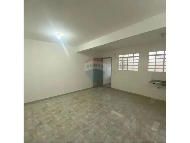 Imagem 4: Aluguel - Kitnet Qno 16 - Ceilândia Norte