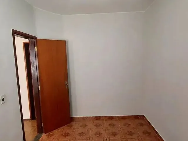 Imagem 2: Qnd 26 Alugo Casa Fundos 3Qts, Garagem, Independente, Próx À Praça do Bicalho