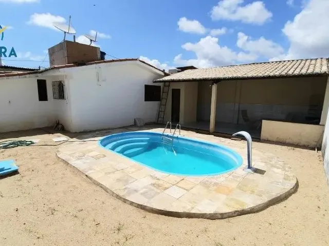 Imagem: Casa em Ponta Negra com 3 Quartos Sendo