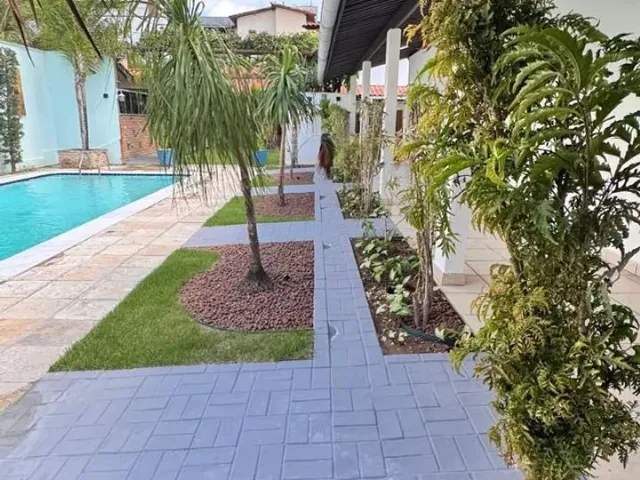 Imagem 2: Casa de Alto Padrão com 550M² em Capim Macio - Ll
