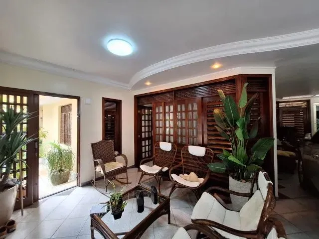 Imagem 4: Casa Térrea 3/4 C/ Suíte de 200 M², Sala de Estar e Jantar, 2 Vagas por 450.000,00