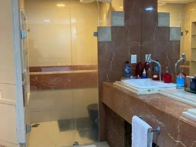 Imagem 10: Apartamento com 3 Dormitórios À Venda, 346 M² por R$ 1.700.000,00 - Lagoa Nova