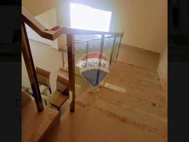 Imagem: A casa em condomínio possui 3 Dormitórios, 1 Suíte, 2