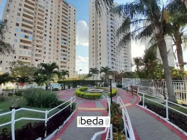 Imagem: O apartamento possui 2 Dormitórios, 1 Banheiro, 2 Vagas na