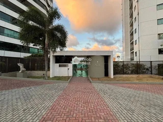 Imagem: O apartamento possui 4 Dormitórios, 3 Suítes, 4