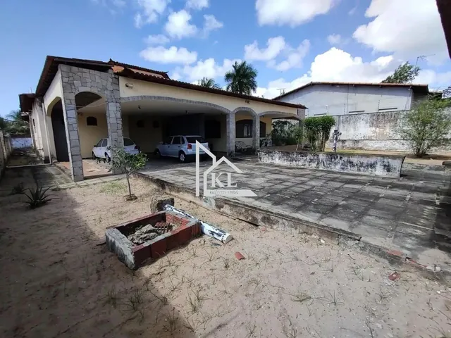 Imagem: Casa com 5 Quartos À Venda no Capim Macio