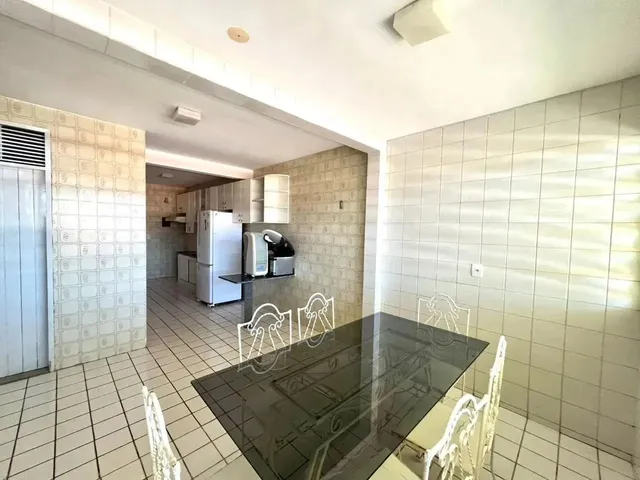 Imagem 10: Belíssima Casa 4/4 Sendo 03 Suites 450M² em Capim Macio