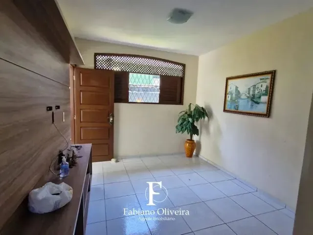 Imagem 3: Imóvel para Venda Possui 214 Metros Quadrados com 4 Quartos em Lagoa Nova - Natal - Rn
