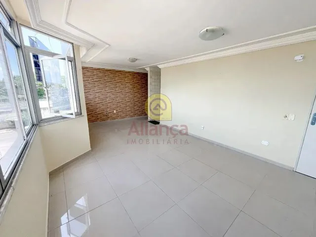 Imagem 8: Apartamento no Bairro de Candelária com 03 Quartos Sendo 01 Suíte