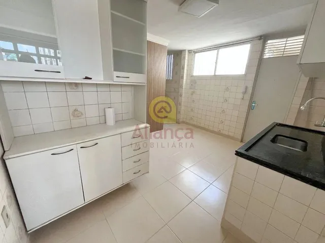 Imagem 10: Apartamento no Bairro de Candelária com 03 Quartos Sendo 01 Suíte
