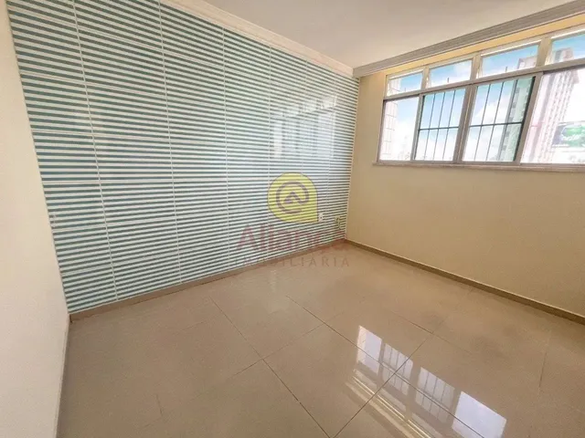 Imagem 6: Apartamento no Bairro de Candelária com 03 Quartos Sendo 01 Suíte