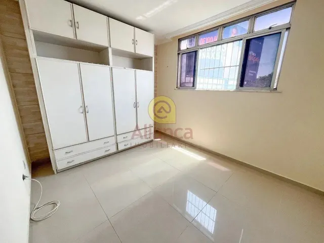 Imagem 5: Apartamento no Bairro de Candelária com 03 Quartos Sendo 01 Suíte