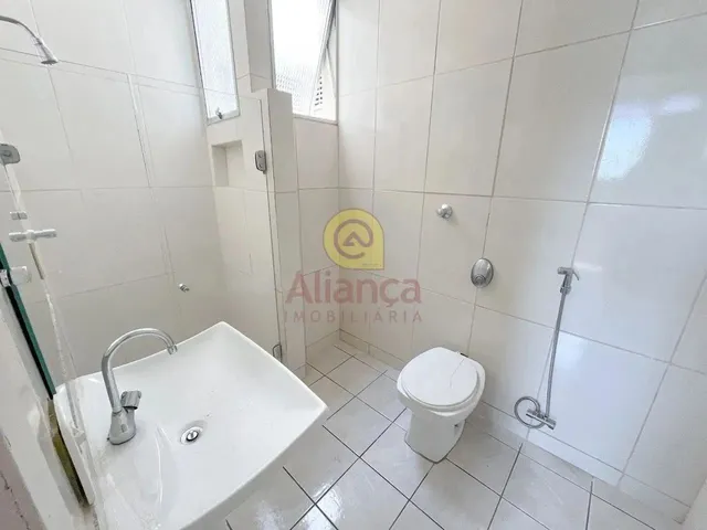 Imagem 7: Apartamento no Bairro de Candelária com 03 Quartos Sendo 01 Suíte