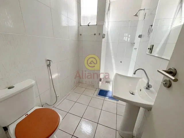 Imagem 4: Apartamento no Bairro de Candelária com 03 Quartos Sendo 01 Suíte