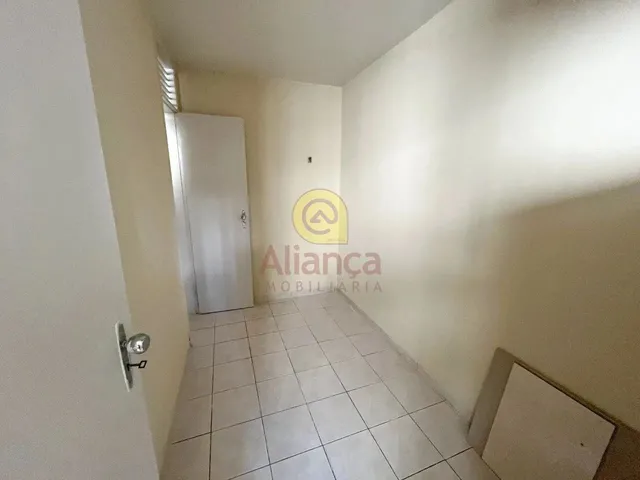 Imagem 14: Apartamento no Bairro de Candelária com 03 Quartos Sendo 01 Suíte