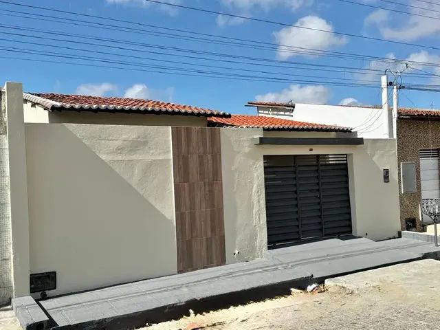 Imagem: Vende-Se Casa com 2/4 no Pajuçara - Natal/Rn