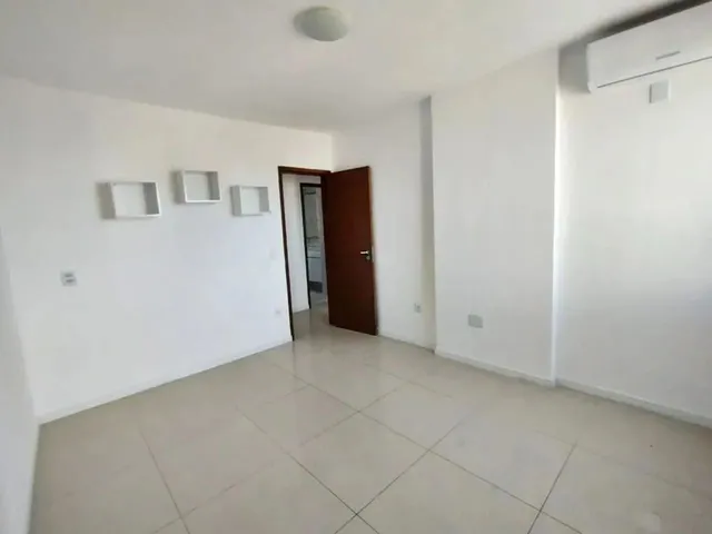 Imagem 10: Apartamento com 3 Dormitórios À Venda, 176 M² por R$ 600.000,00 - Petrópolis