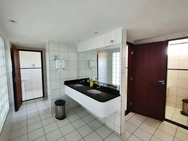 Imagem 4: Apartamento com 3 Dormitórios À Venda, 176 M² por R$ 600.000,00 - Petrópolis