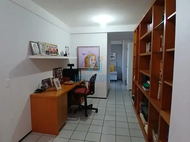 Imagem 3: Apartamento com 4 Suítes À Venda - Condomínio Torre Imperial - Candelária - Natal/Rn