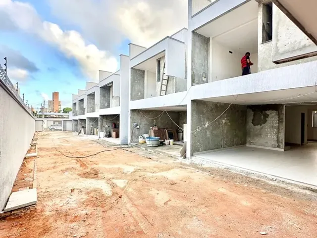Imagem 4: Casa Duplex em Condominio Capim Macio
