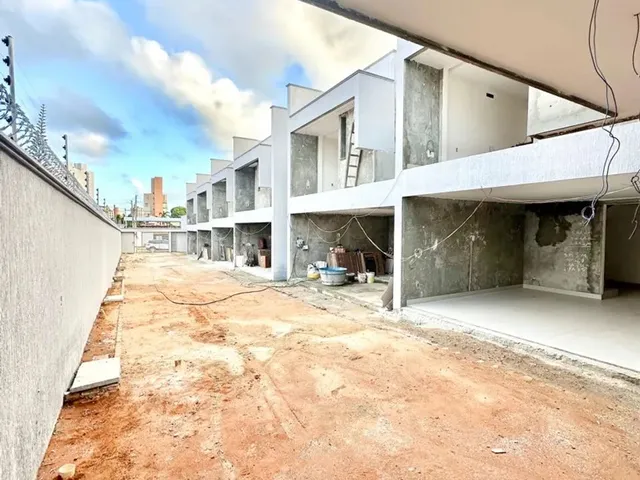 Imagem 11: Casa Duplex em Condominio Capim Macio