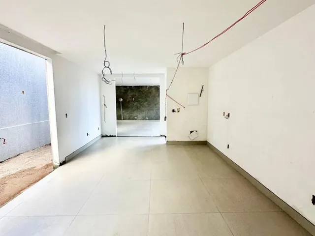 Imagem 2: Casa Duplex em Condominio Capim Macio