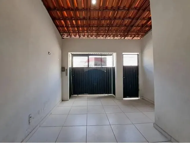 Imagem 1: Casa no Pajuçara com Tres Quartos, Garagem e Suite