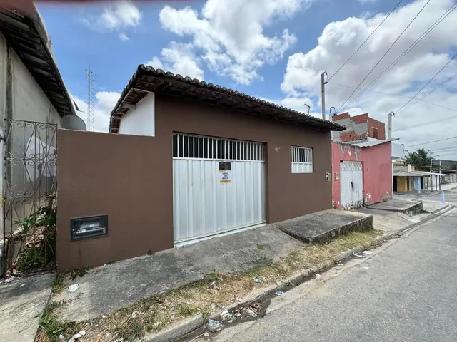 Imagem: A casa possui 2 Dormitórios, 1 Banheiro, 1 Vaga na