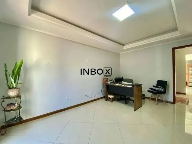 Imagem 3: Casa com 233M² e 4 Dormitórios no Bairro Menino Deus em Porto Alegre para Comprar Ou