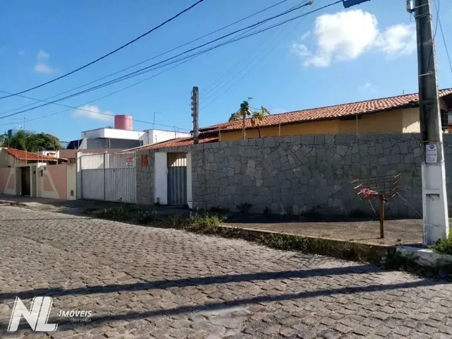 Imagem 1: Casa com 3 Dormitórios À Venda, 370 M² por R$ 750.000,00 - Capim Macio - Natal/R