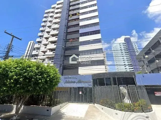 Imagem: Apartamento em Candelária À Venda