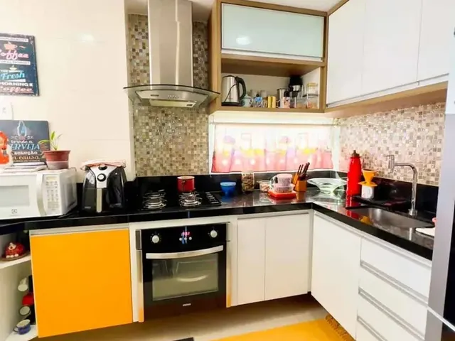 Imagem 2: Apartamento Reformado em Candelária com 03 Quartos Sendo 01 Suíte