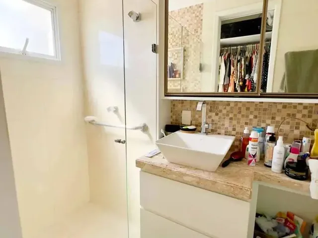 Imagem 12: Apartamento Reformado em Candelária com 03 Quartos Sendo 01 Suíte