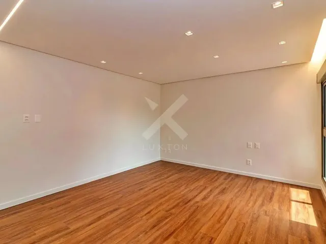 Imagem 2: Apartamento Sem Mobiliado de 116M2 com 3 Suítes e 2 Vagas no Bairro Rio Branco!
