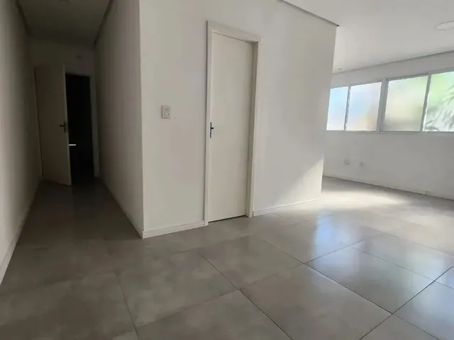 Imagem 5: Apartamento para Aluguel Tem 54 Metros Quadrados com 2 Quartos em Rio Branco - Porto Alegr