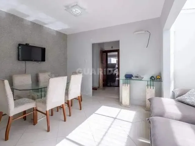 Imagem 1: Casa Residencial/Sobrado para Aluguel, 4 Quartos, 2 Suítes, 3 Vagas de Garagem, Menino
