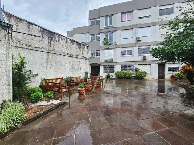 Imagem 15: Apartamento com 2 Dormitórios para Alugar por R$ 1.817,61/Mês - Menino Deus - Porto