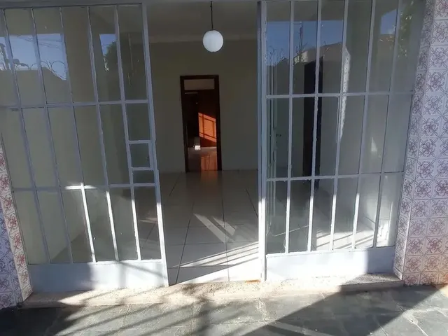 Imagem 2: Imóvel para Aluguel Possui 320 Metros Quadrados com 3 Quartos em Renascença - Belo