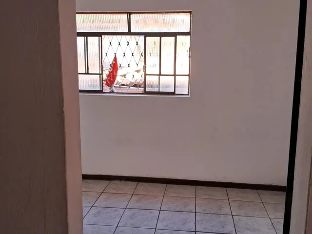 Imagem 4: Aluga Se Casa de 2 Quartos Copa Conjulgada com Sala Cozinha Grande Um Banheiro
