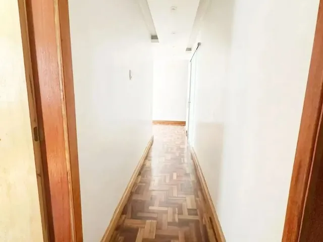 Imagem 2: Apartamento 2 Dormitórios no Menino Deus Amplo, Bem Iluminado e Excelente Localização!