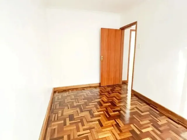 Imagem 3: Apartamento 2 Dormitórios no Menino Deus Amplo, Bem Iluminado e Excelente Localização!