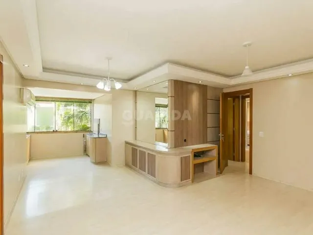 Imagem: Amplo Apartamento Semimobiliado com 3 Dormitórios