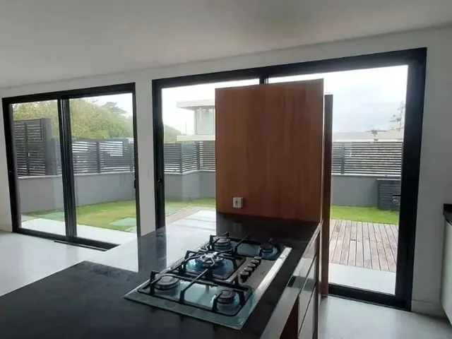 Imagem 16: Casa com 3 Suítes, 146M² À Venda no Morro das Pedras