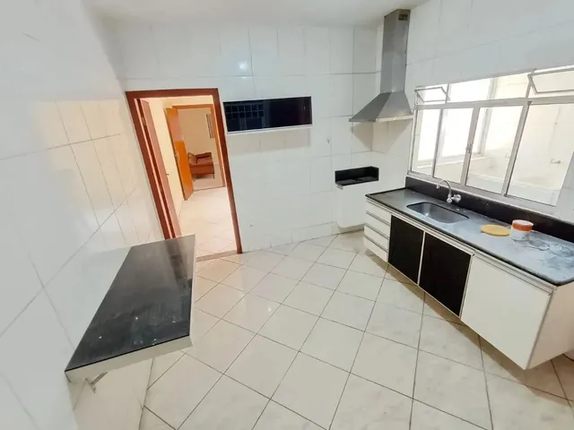 Imagem 3: Casa Espaçosa para Alugar !