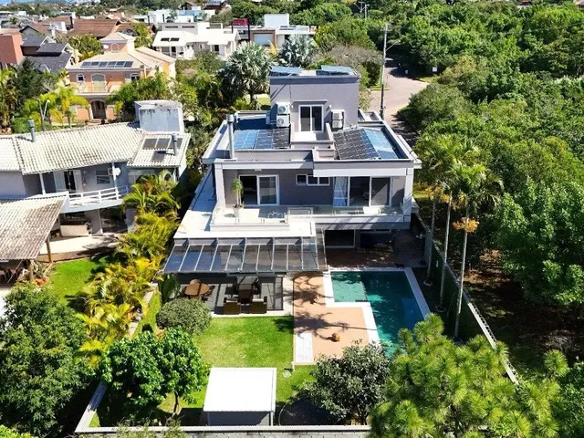 Imagem: Casa Moderna em Condomínio Exclusivo!