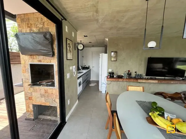 Imagem 2: Casa com 3 Dormitórios Sendo 1 Suíte no Campeche