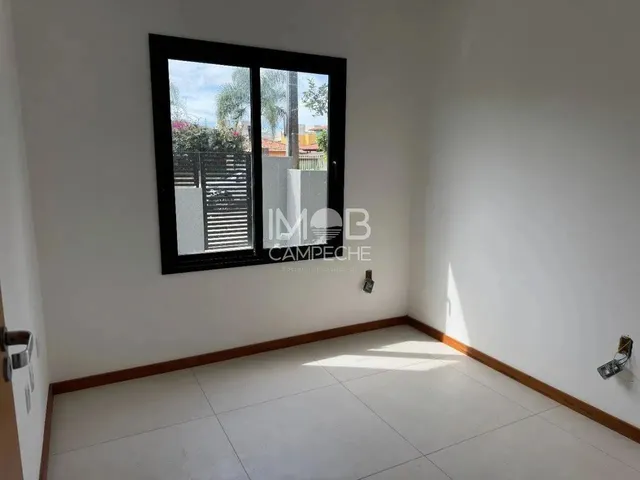 Imagem 3: Casa Individual com 4 Dormitórios (1Suíte) 148M² de Área Privativa - Campeche