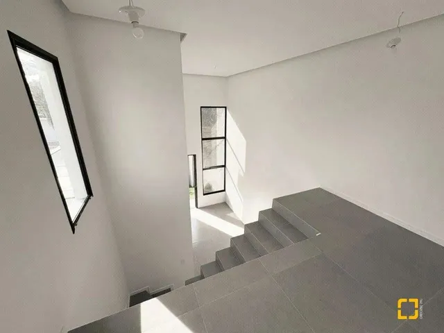Imagem 15: Casa Financiável com 3 Quartos, Um Deles Suíte Master, no Bairro Carianos Em