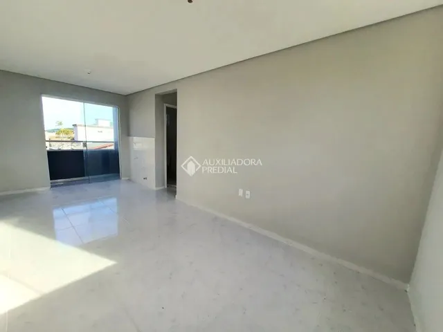 Imagem 3: Apartamento com 2 Dormittórios, 1 Suíte, 1 Vaga no Ribeirão da Ilha em Florianópolis
